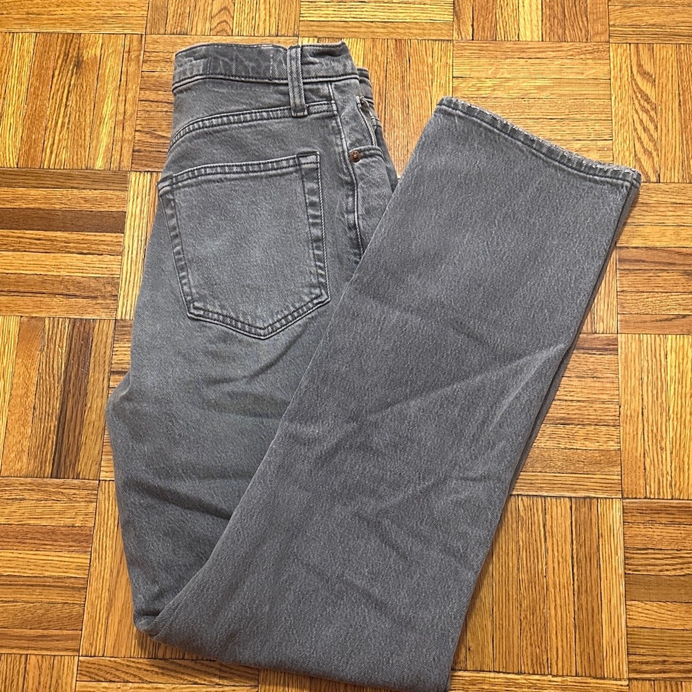 NWOT Abercrombie 90s straight Gray Jeans